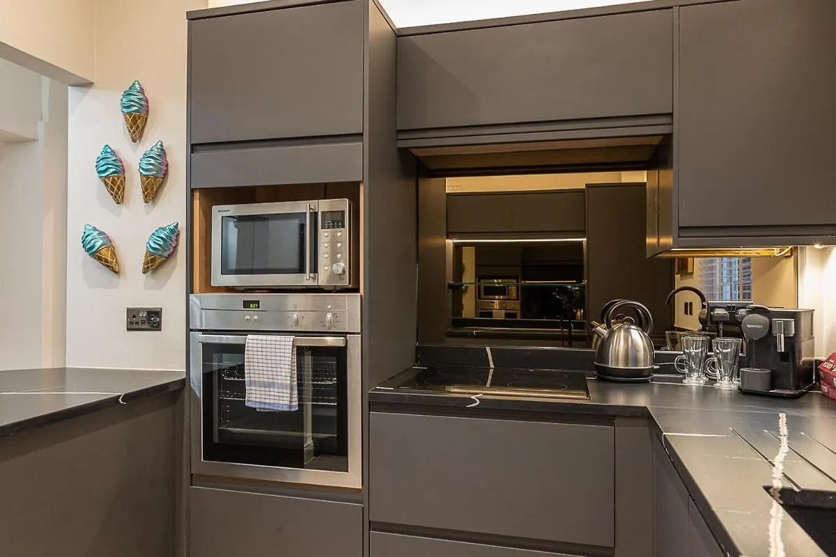Luxury Penthouse In Cardiff City Centre Sleeps 14 United Kingdom