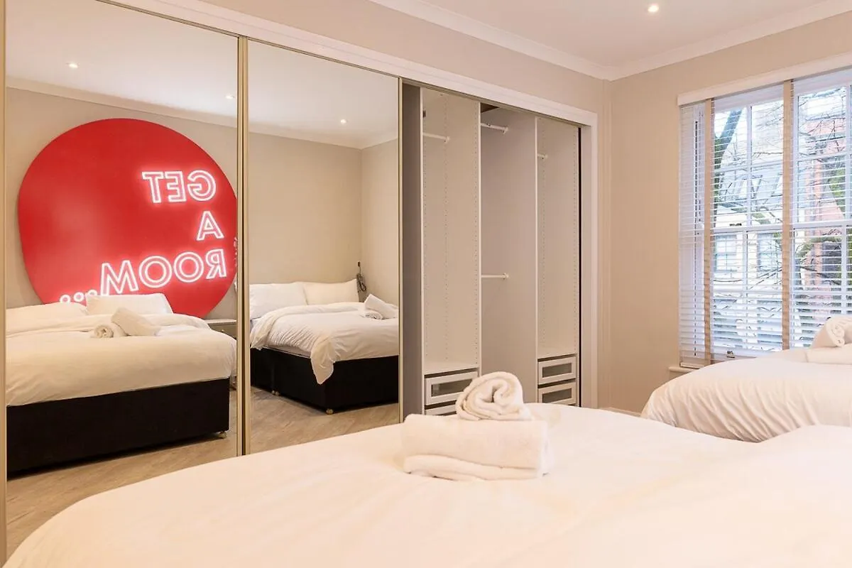 Apartment Luxury Penthouse In Cardiff City Centre Sleeps 14 United Kingdom