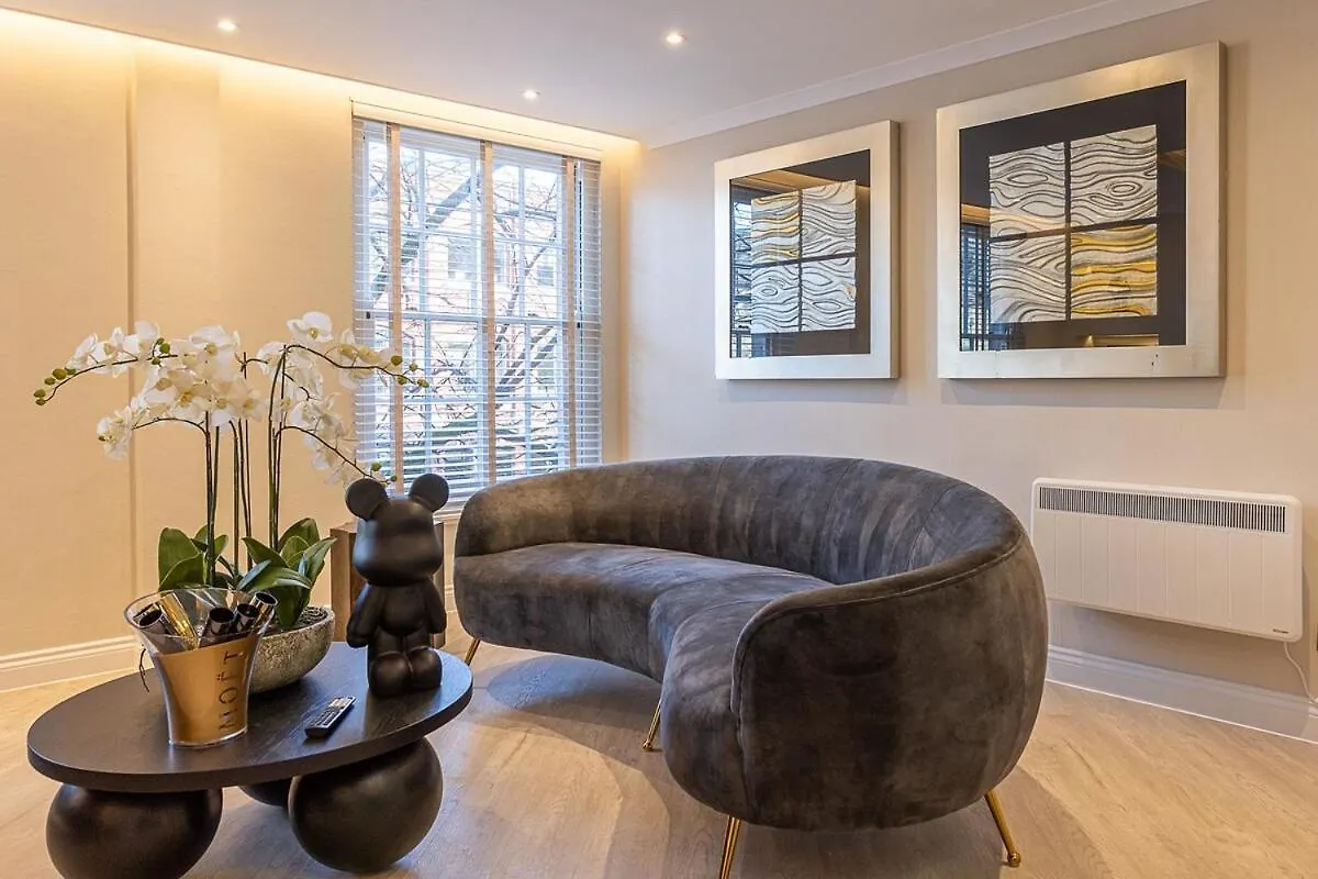 Luxury Penthouse In Cardiff City Centre Sleeps 14 United Kingdom